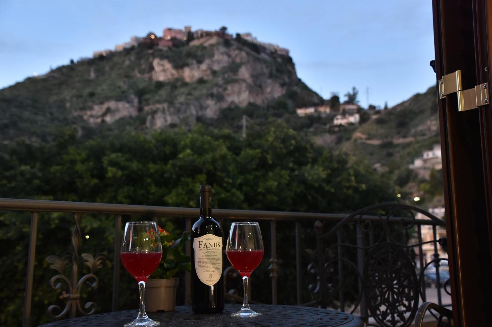Gloden House Apartments Taormina Zewnętrze zdjęcie