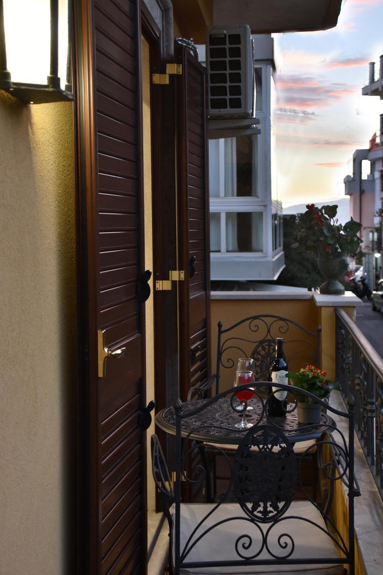 Gloden House Apartments Taormina Zewnętrze zdjęcie